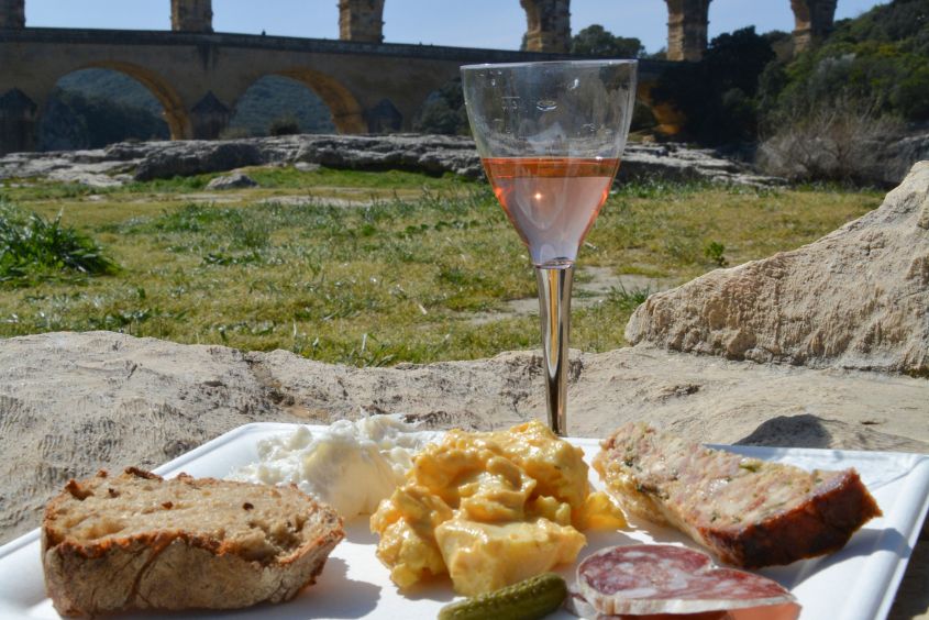 Picnic at Pont du Gard