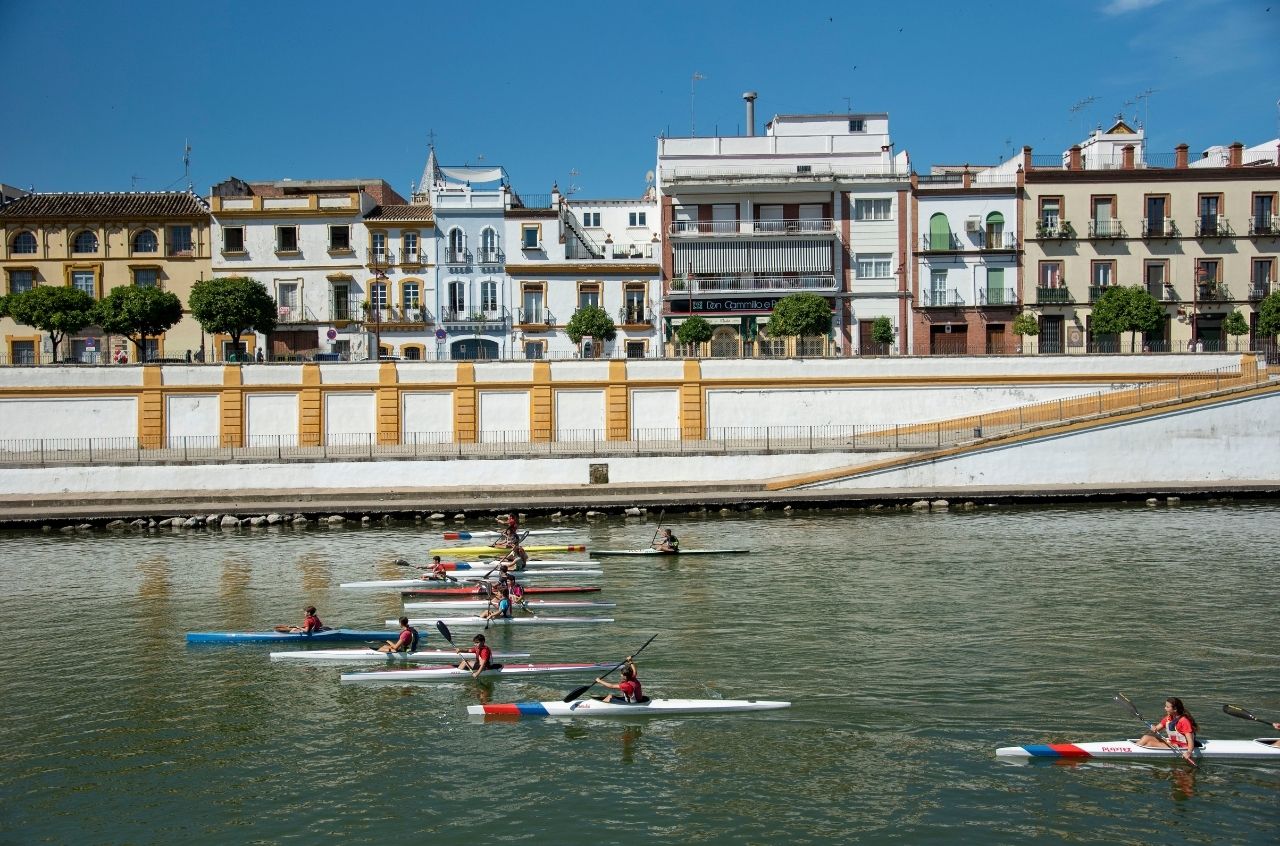 Stroll along the Guadalquivir river