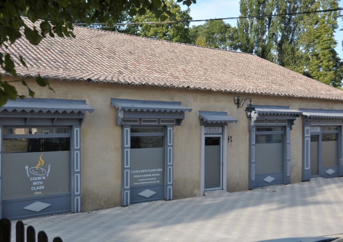 Former Cook'n With Class Uzes